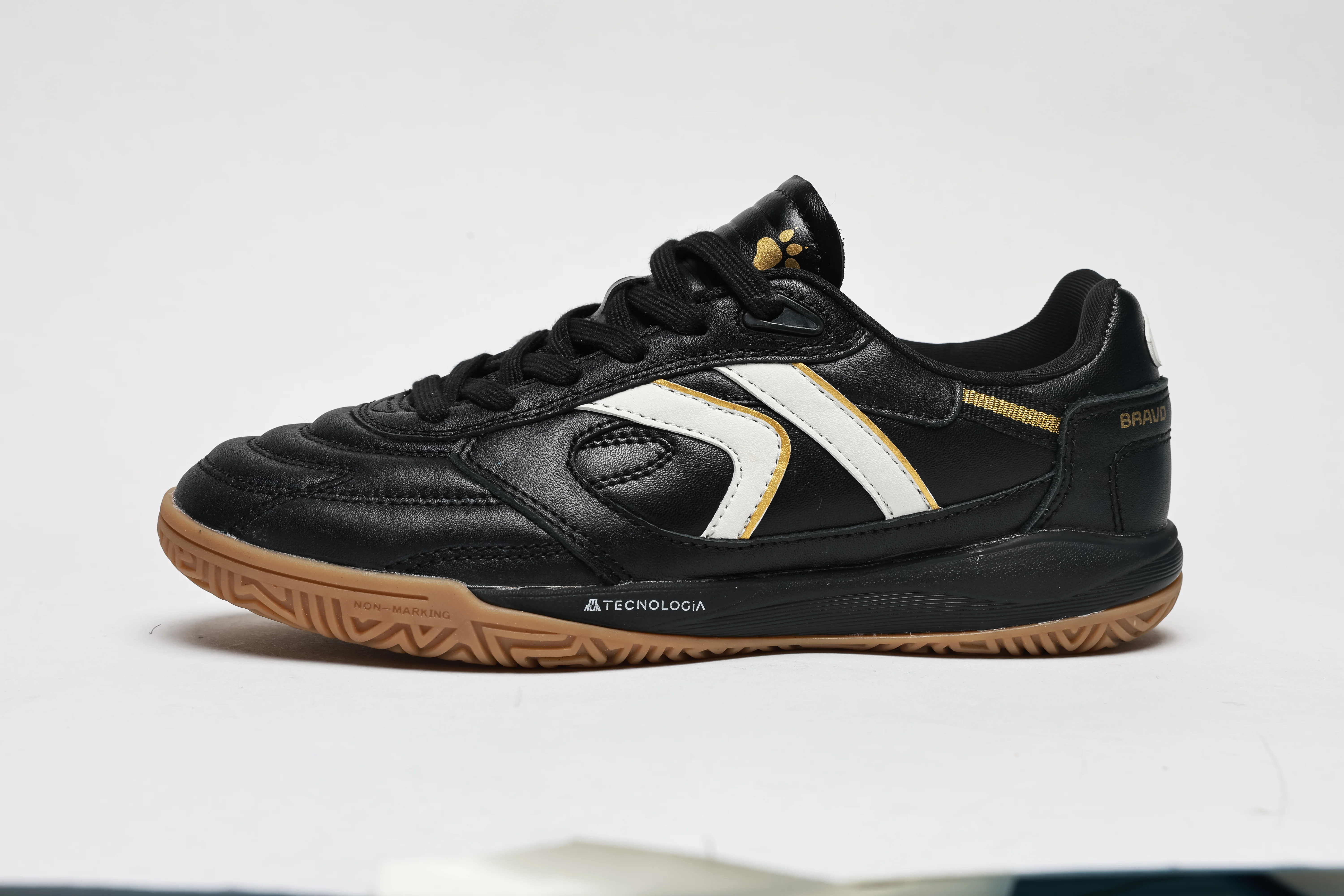 Kelme Kids’ Futsal Shoes Indoor Soccer - Image 4