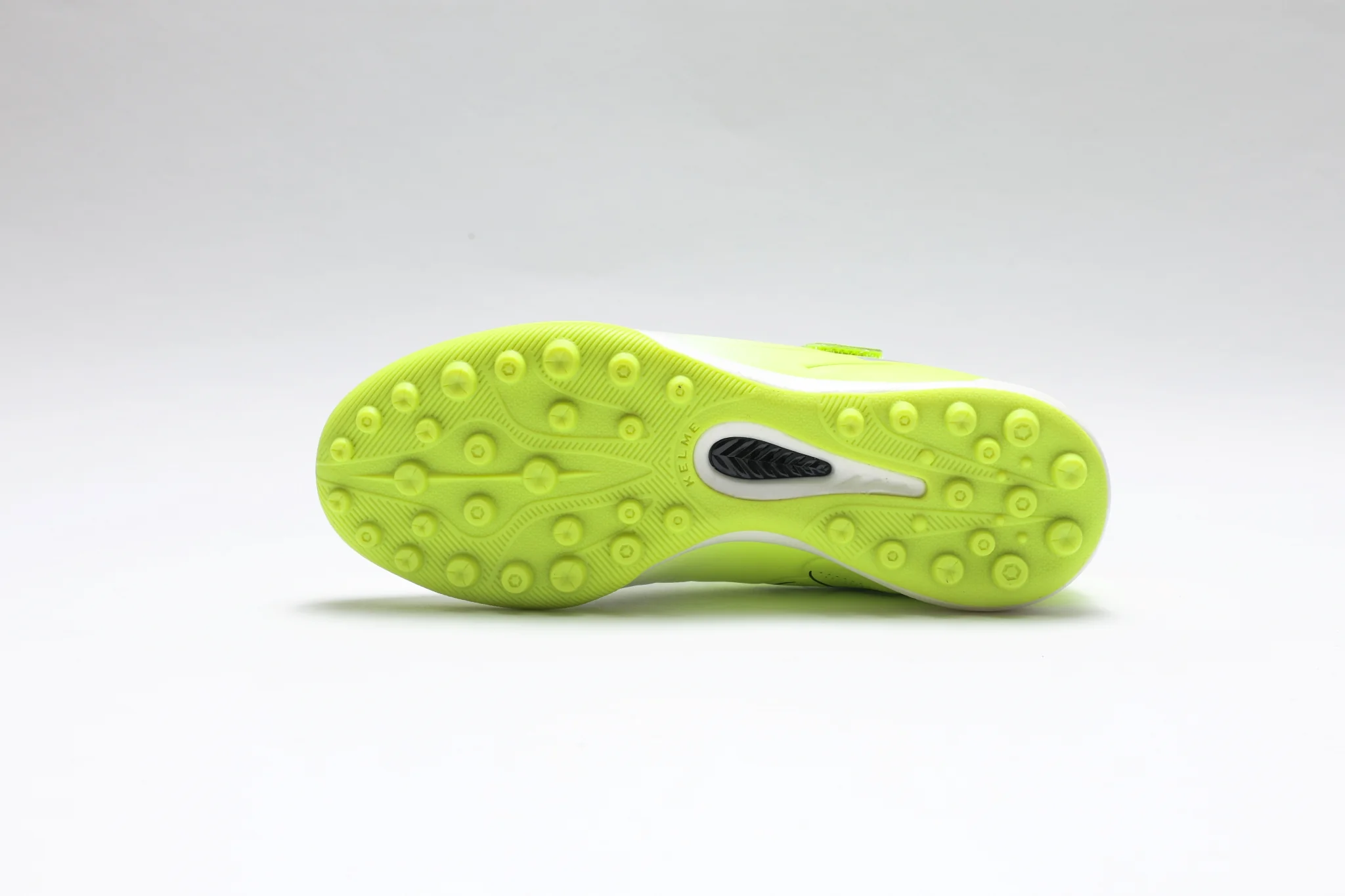MAESTRO 2.0.4  Kelme TF Soccer Cleats - Image 7