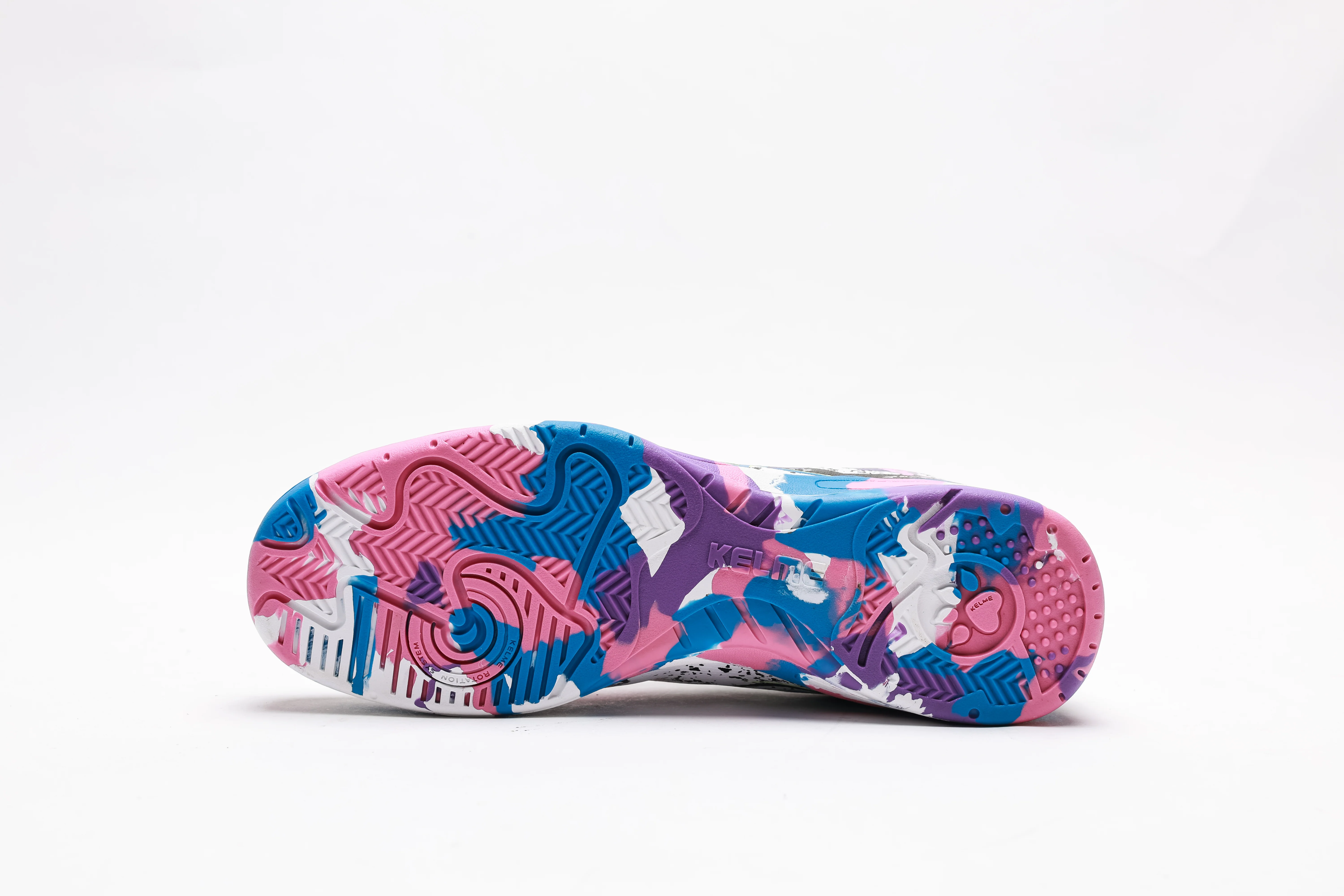 Kelme Men Futsal Shoes – Flexible Indoor Fit - Image 2