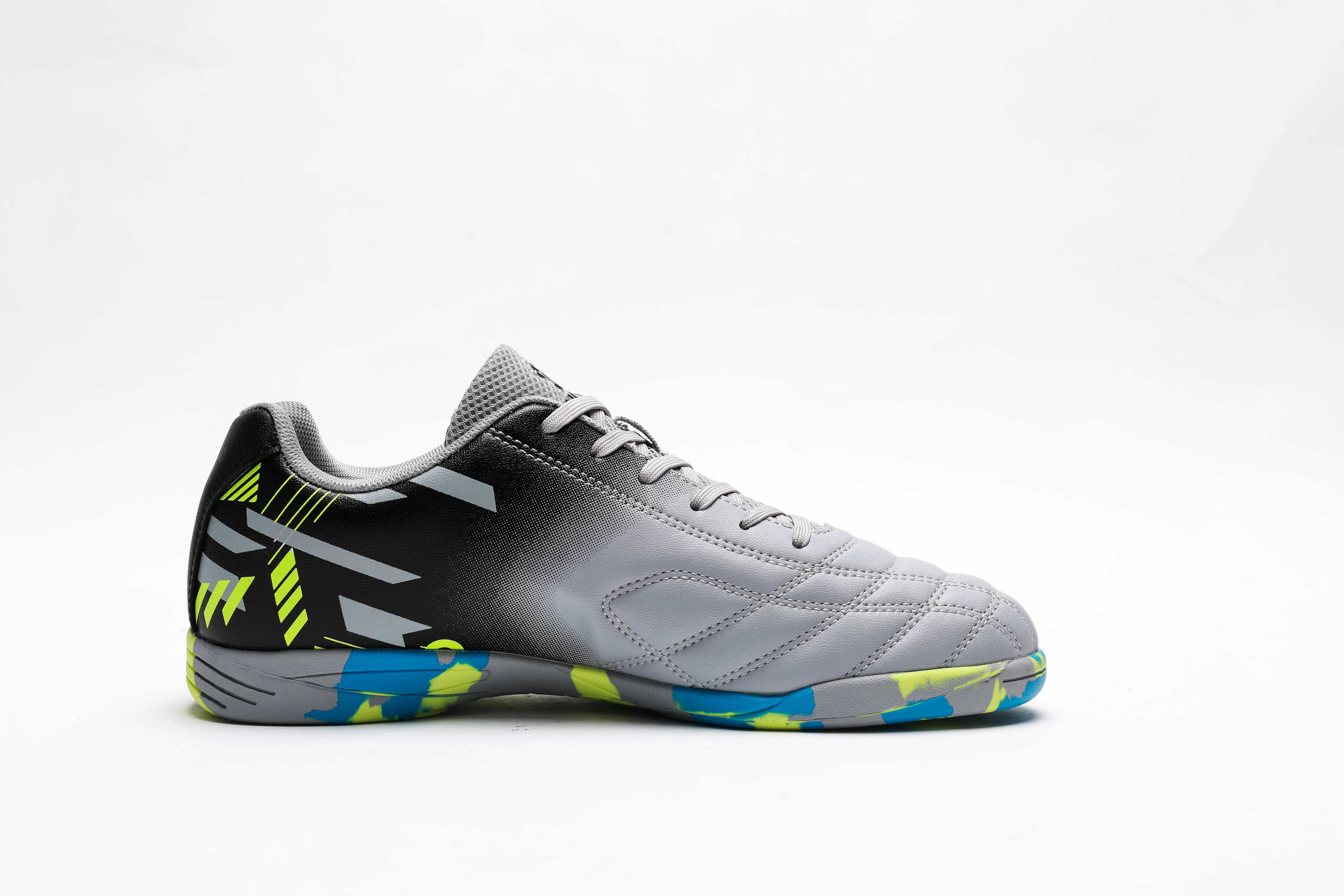 Kelme Men Futsal Shoes - Image 4