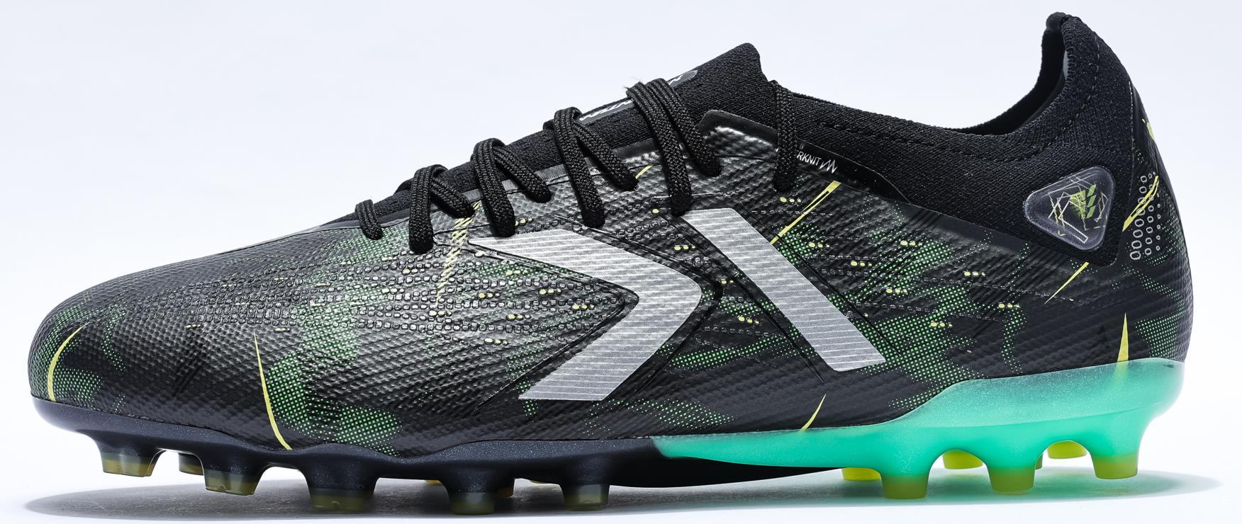 MOMENTUM 2.0.5 - Kelme Soccer Shoes | Speed, grip & PEBAX outsole - Image 2