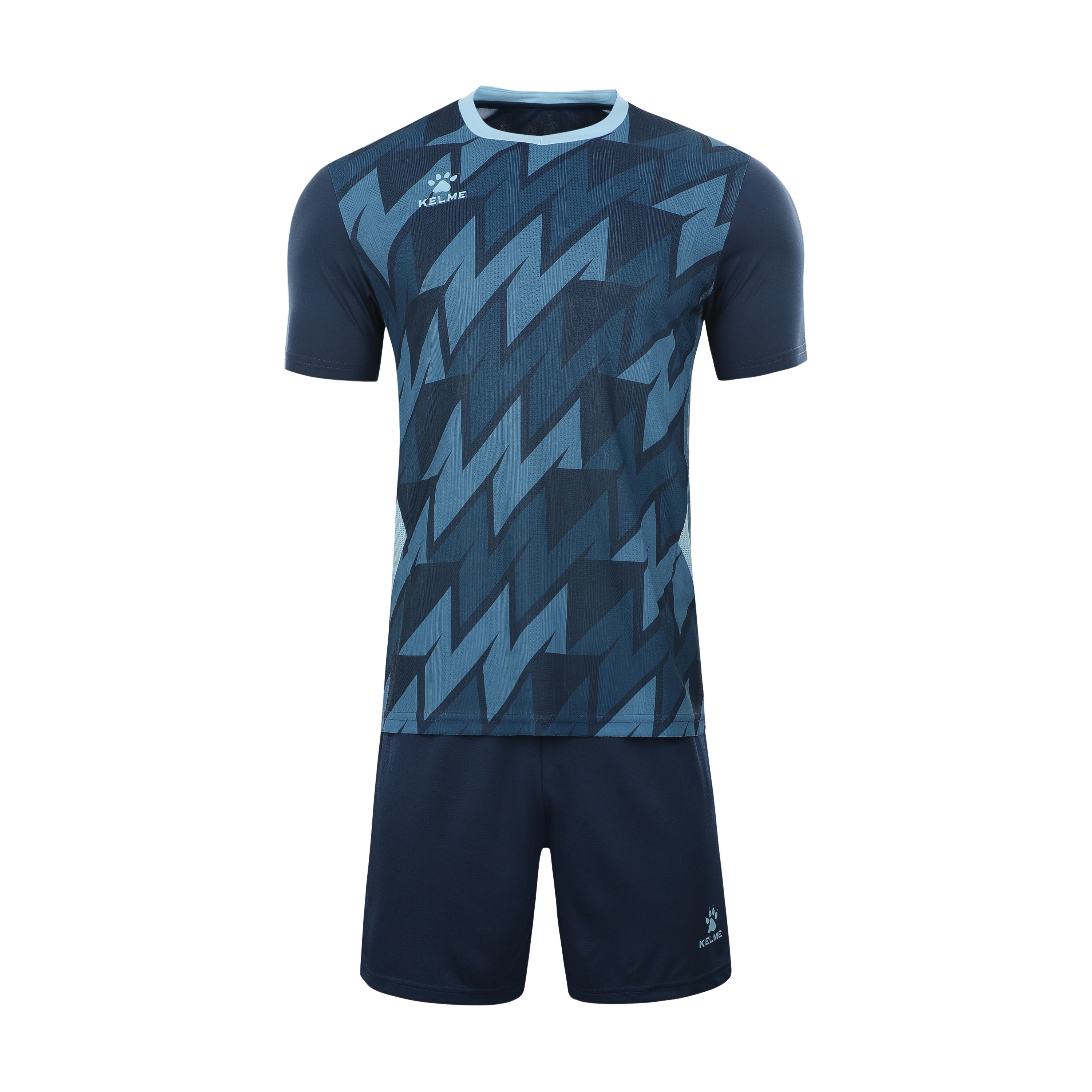 Kelme Men Short Sleeve Soccer Set- Jacquard - Image 3